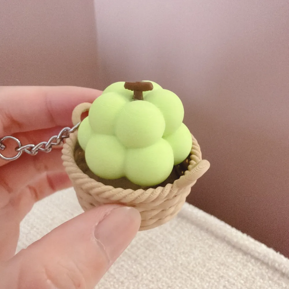 Hasil cetak 3D Clicker Anggur Raksasa - The Giant Grape Fidget Clicker